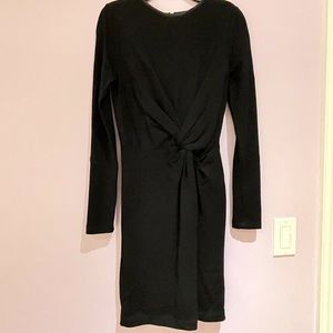Sophisticated great quality long sleeve knee length zara dress with twist